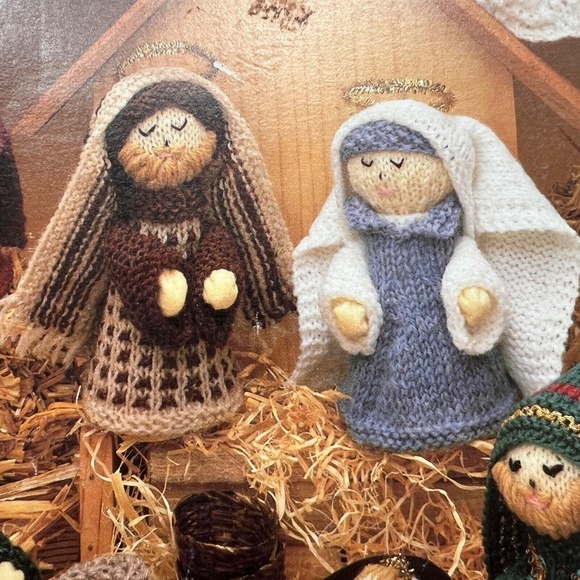 Knit Nativity Scene Knitting Pattern #305 Leaflet 9 Figures Leisure Arts Vintage - Picture 3 of 7